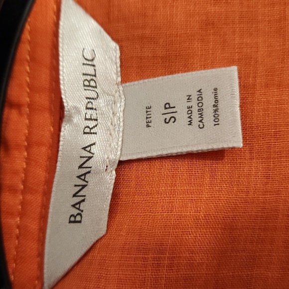 Button down, corral color, sm size but it will fit to med - Picture 2 of 2